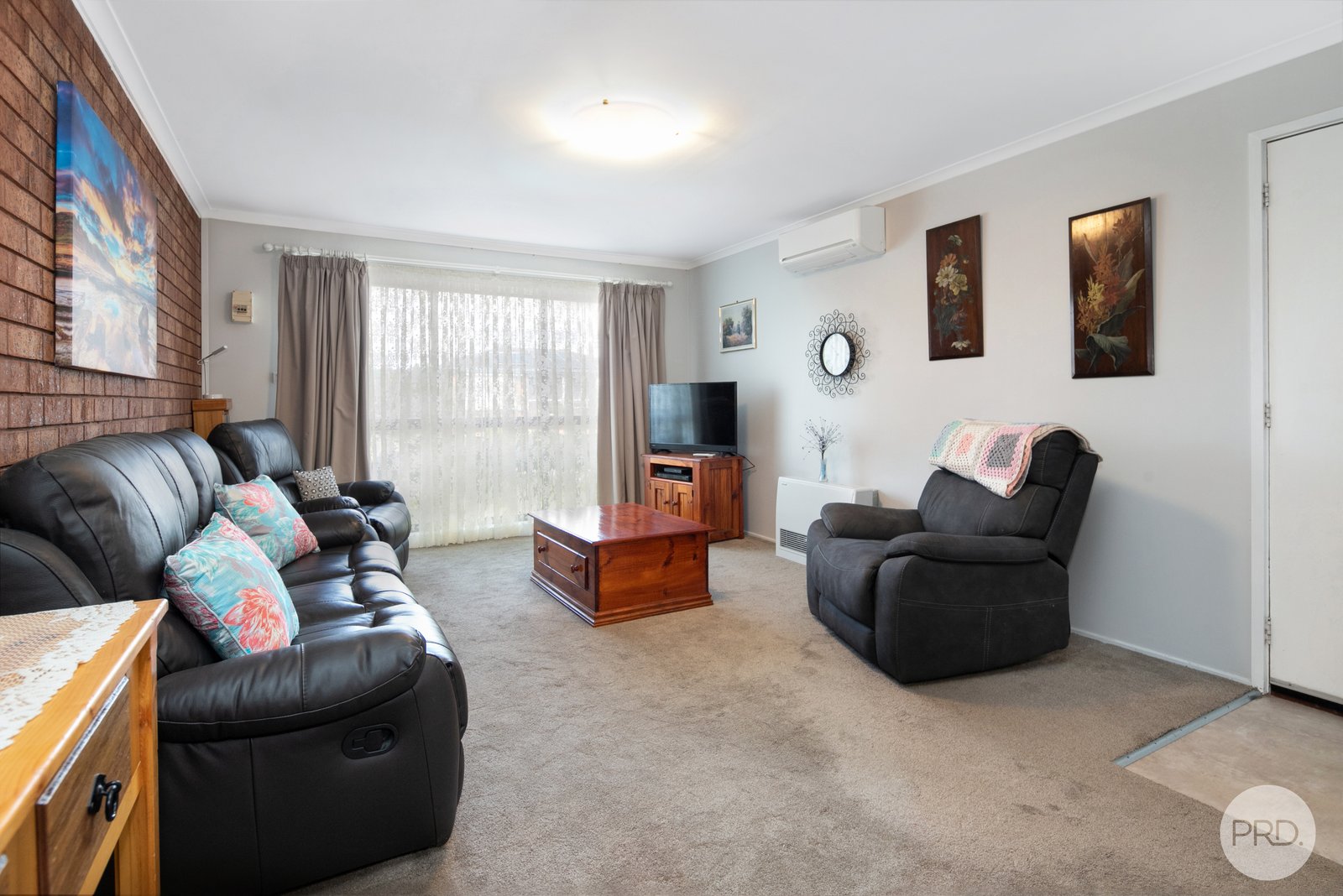 1/85 Marie Crescent WENDOUREE 3