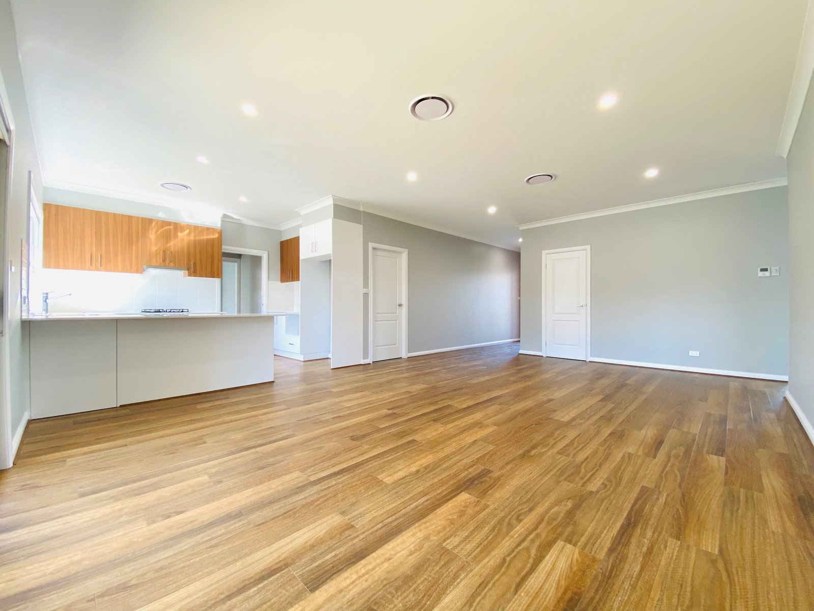 1/85 Warrah Drive TAMWORTH 4