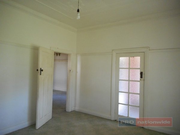 185 Wynyard Street TUMUT 5