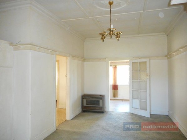 185 Wynyard Street TUMUT 13