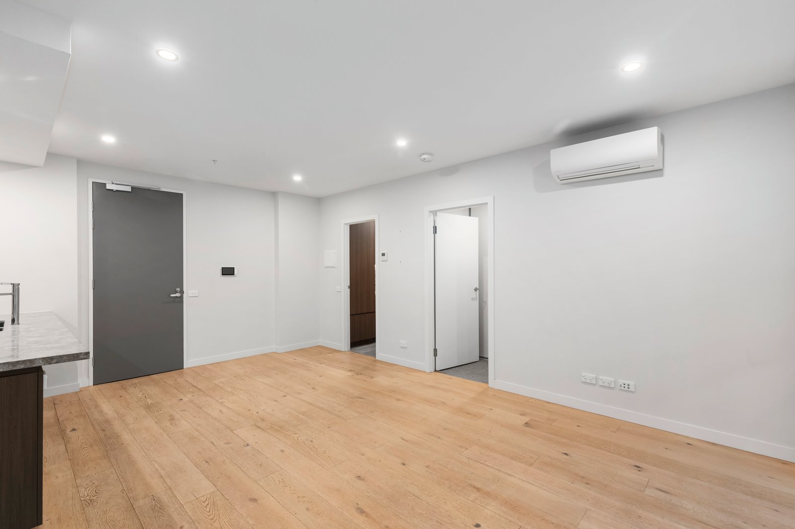 Gallery: 18/50 Kambrook Road
