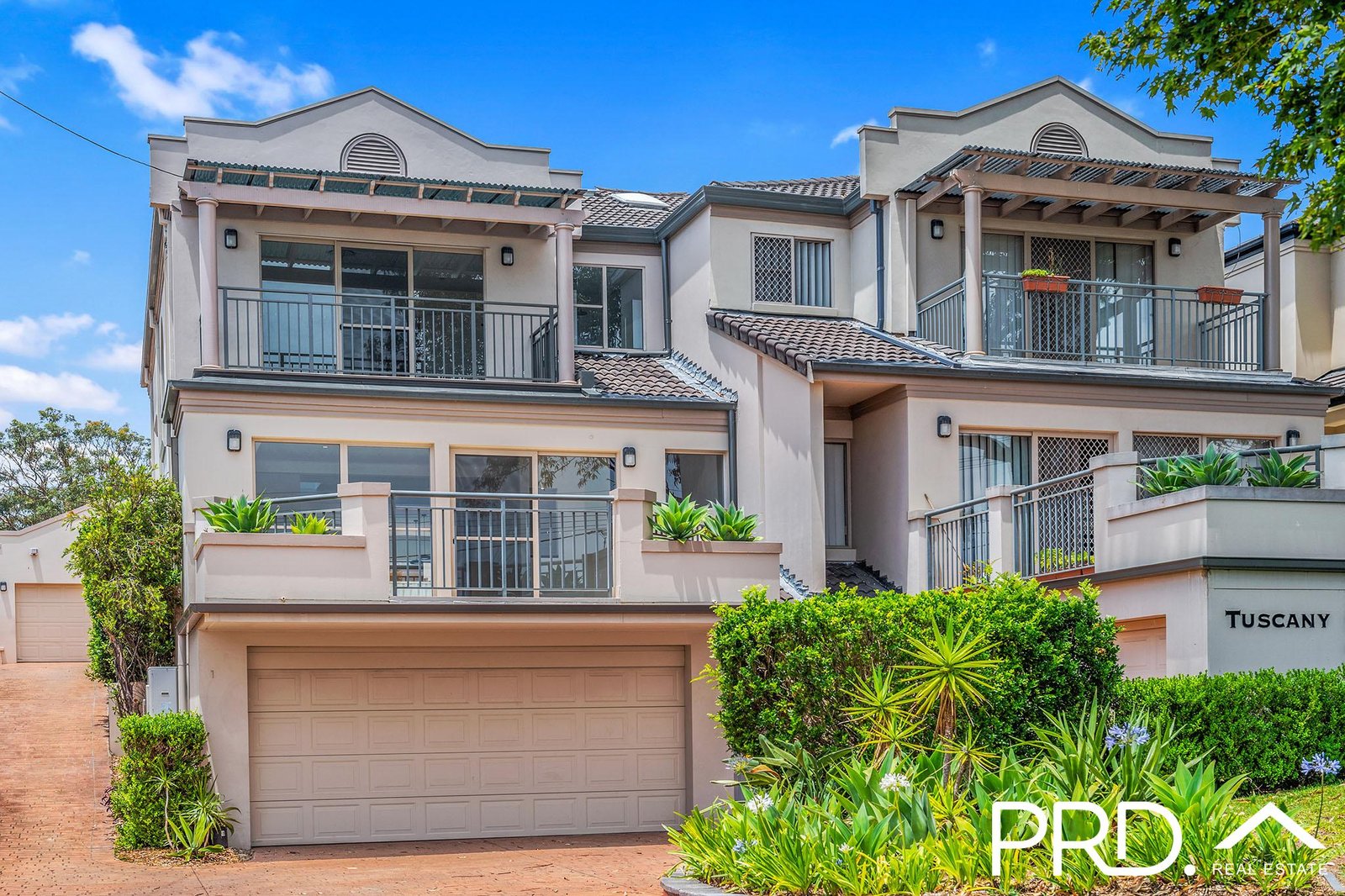 1/853 Henry Lawson Drive PICNIC POINT 2
