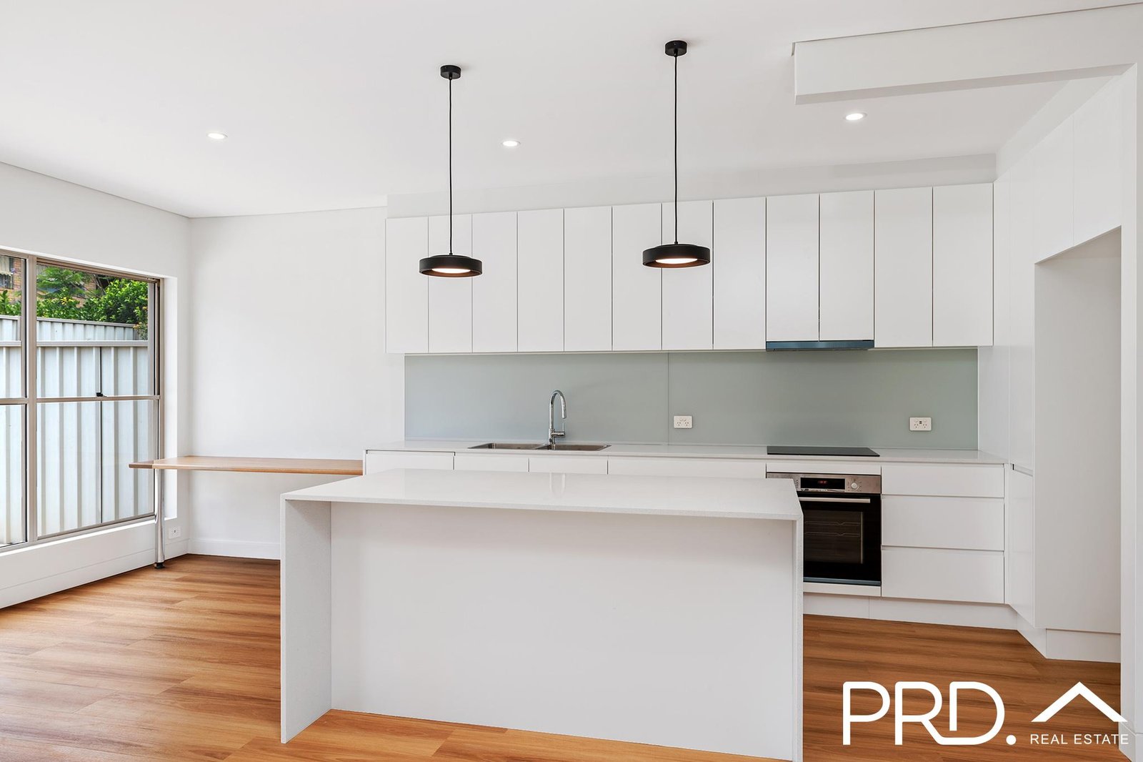 1/853 Henry Lawson Drive PICNIC POINT 4