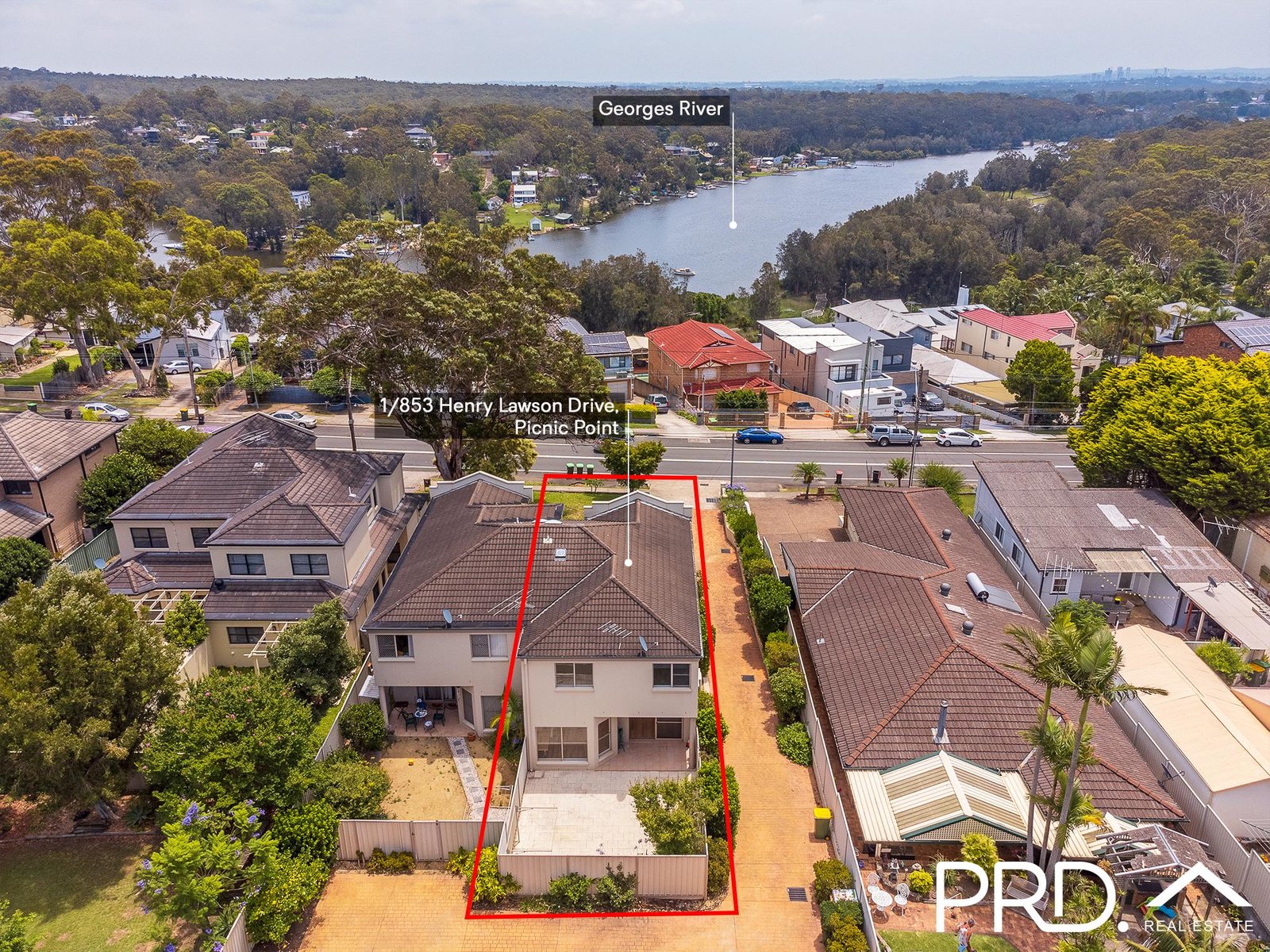 1/853 Henry Lawson Drive PICNIC POINT 9