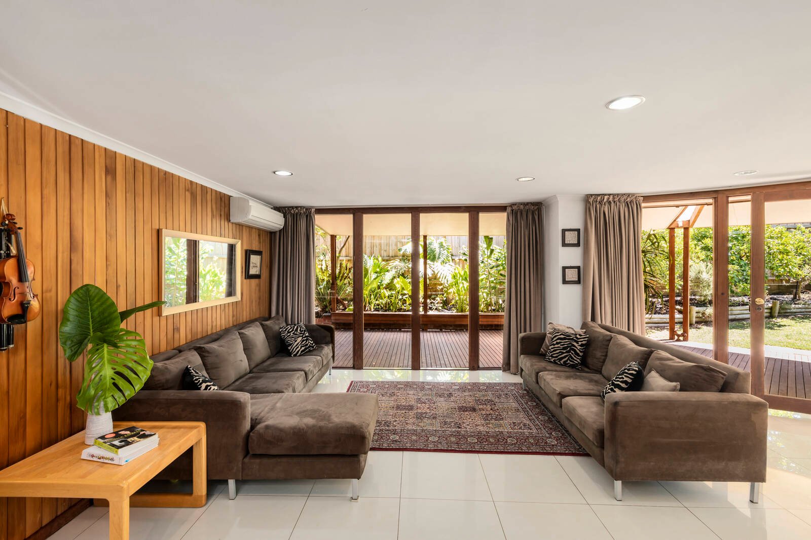 Real Estate and Property in 1855-1857 Malvern Road, Malvern East, VIC