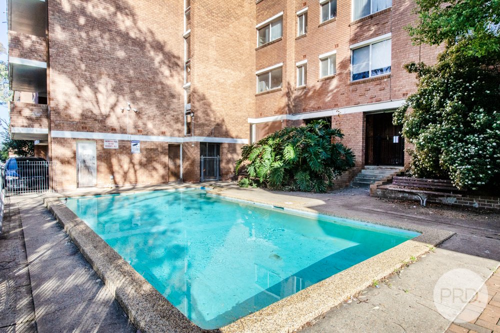 18/58-59 Park Avenue KINGSWOOD 9