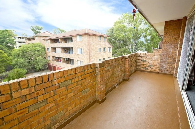 18/58-59 Park Avenue KINGSWOOD 8