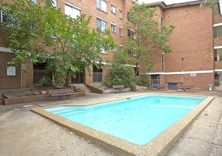 18/58-59 Park Avenue KINGSWOOD 9