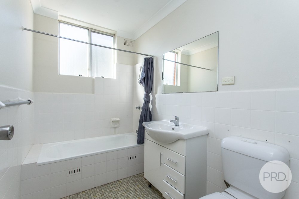 18/58-59 Park Avenue KINGSWOOD 7