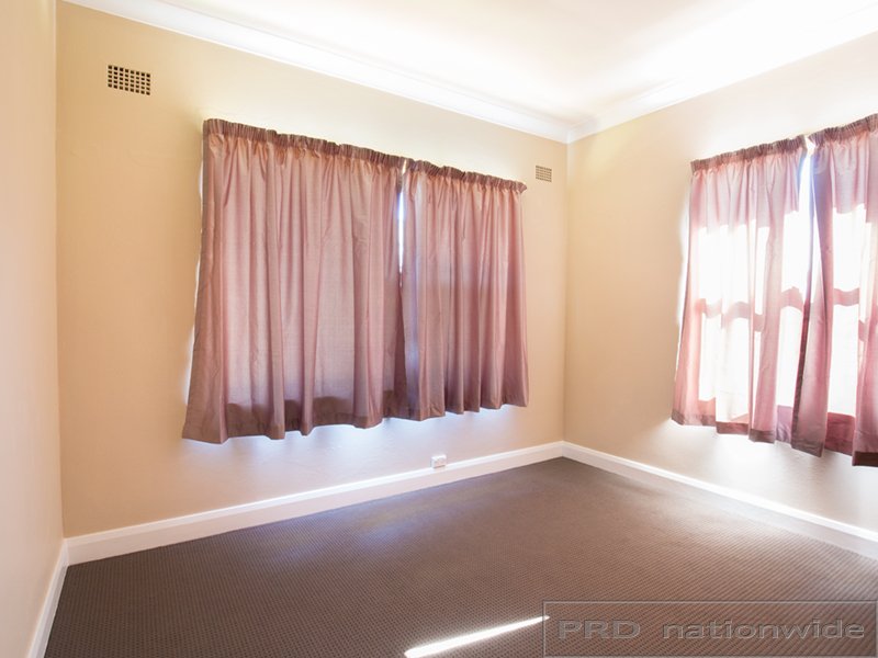 186-188 New England Highway RUTHERFORD 10