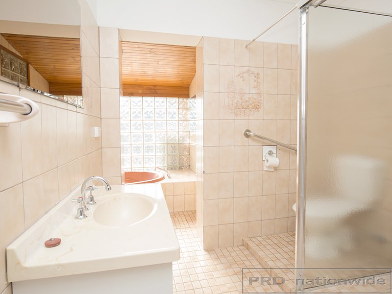 186-188 New England Highway RUTHERFORD 11