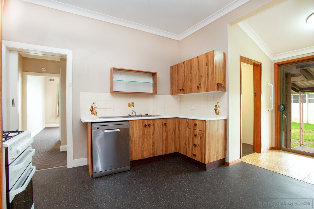 186-188 New England Highway RUTHERFORD 4