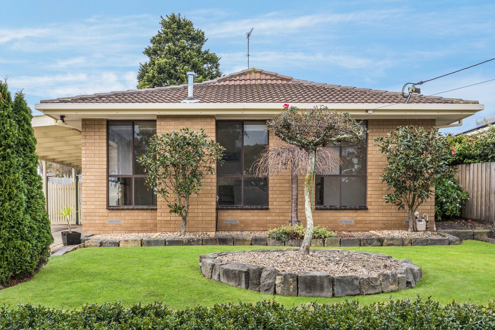 Gallery: 186 Country Club Drive