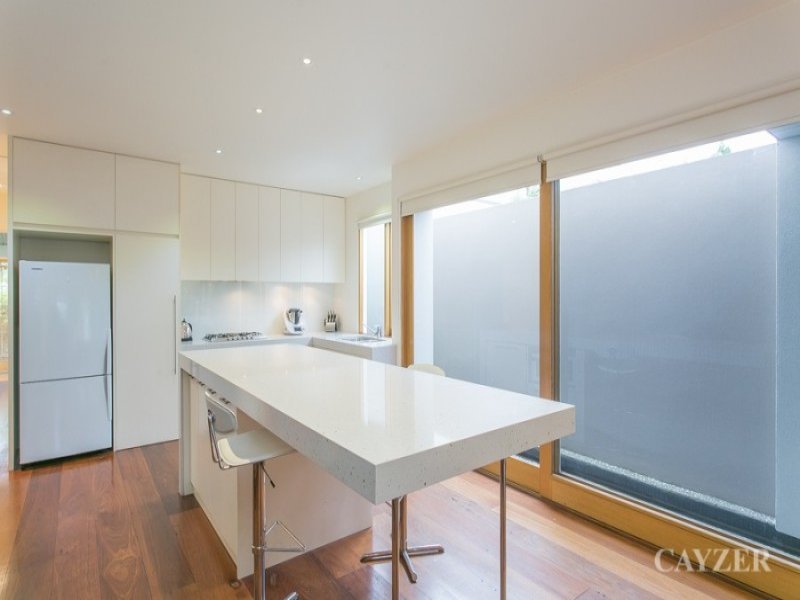 Gallery: 186 Esplanade East