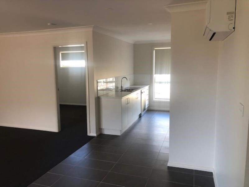 1/86 Marathon Street TAMWORTH 3