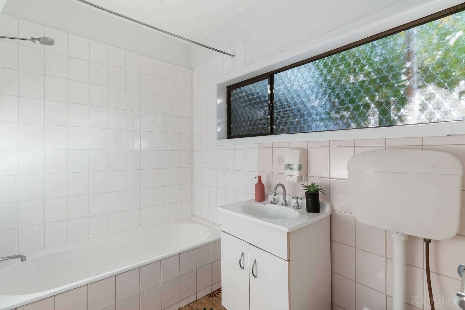 Real Estate and Property in 186 Murray Road, Preston, VIC