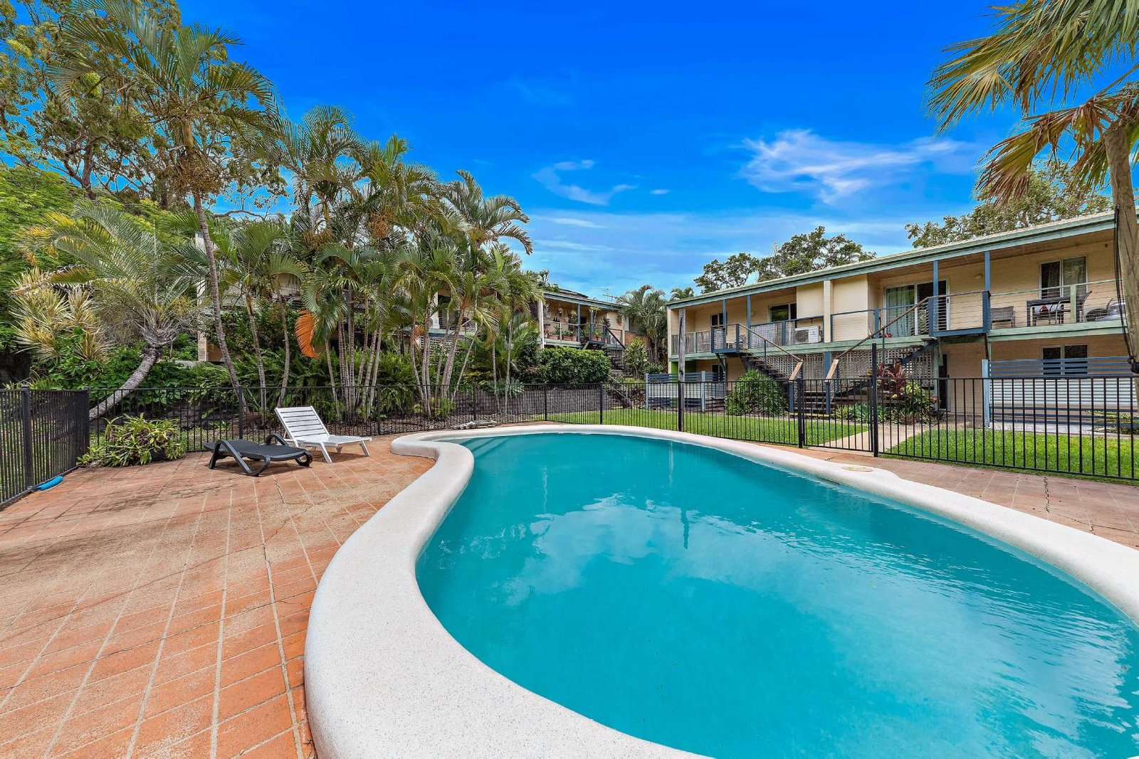 18/6 St Martins Lane CANNONVALE 3