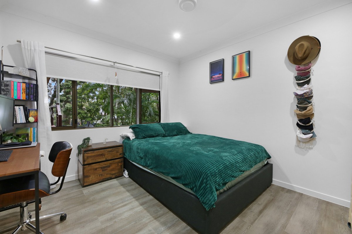 186 West Burleigh Road Burleigh Heads 11