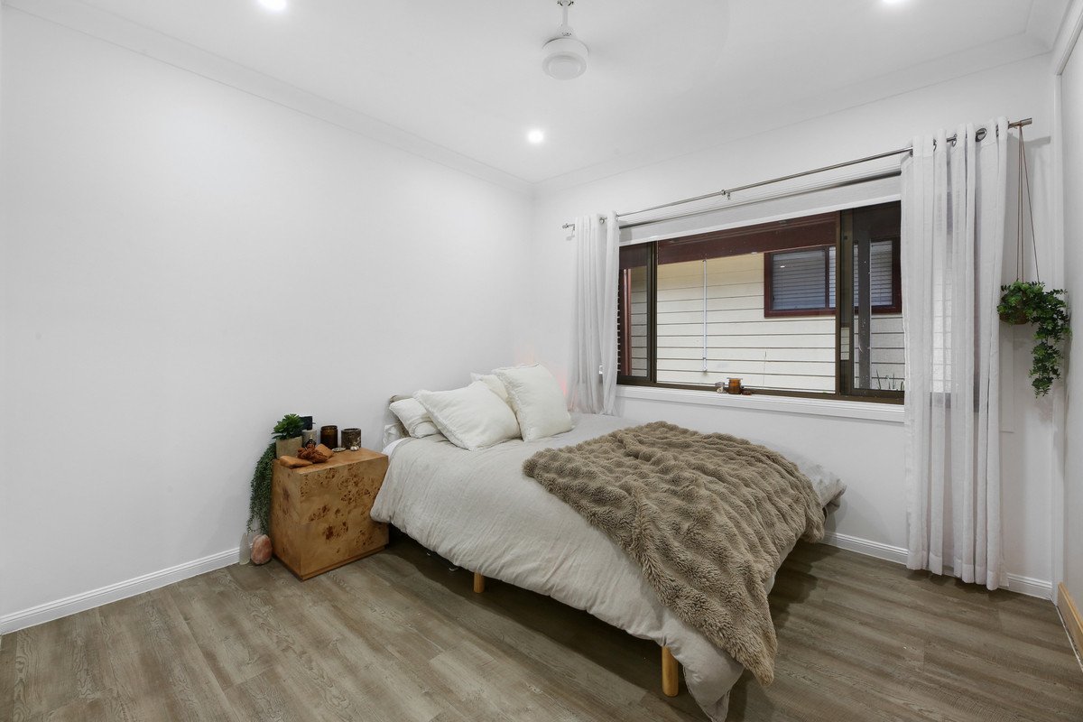 186 West Burleigh Road Burleigh Heads 13