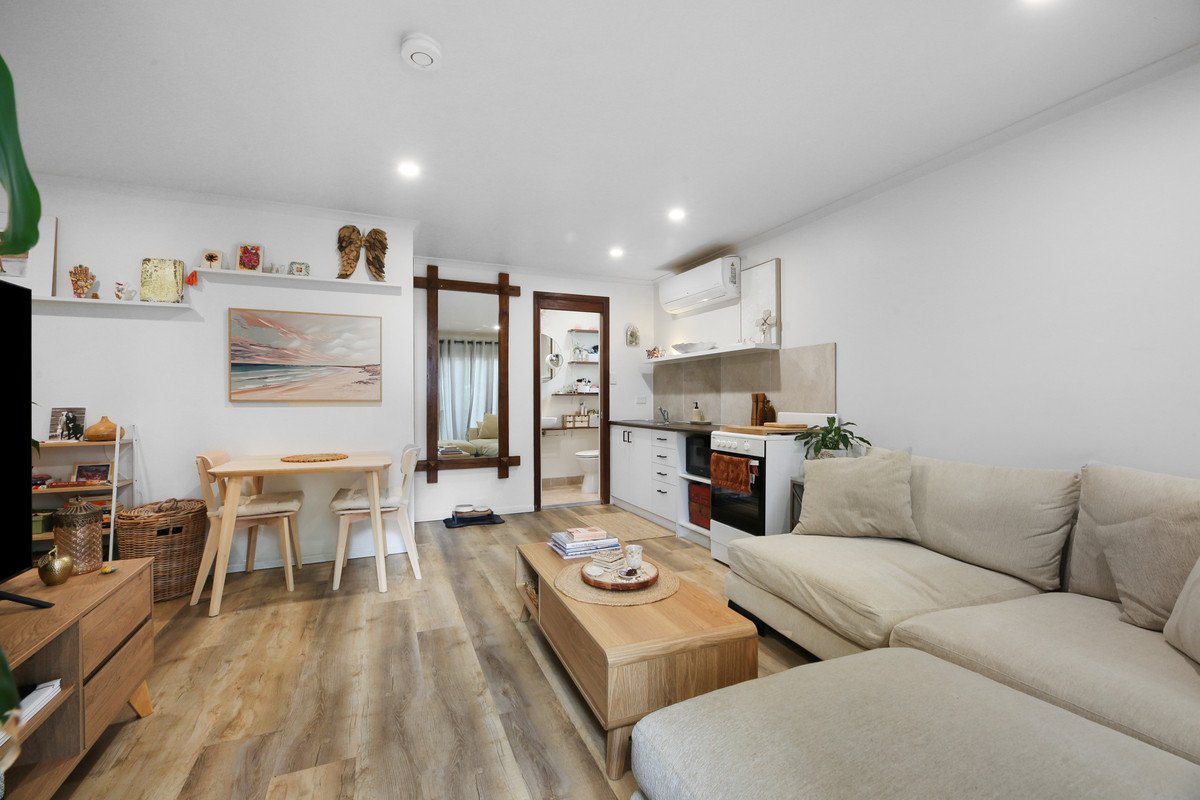 186 West Burleigh Road Burleigh Heads 17