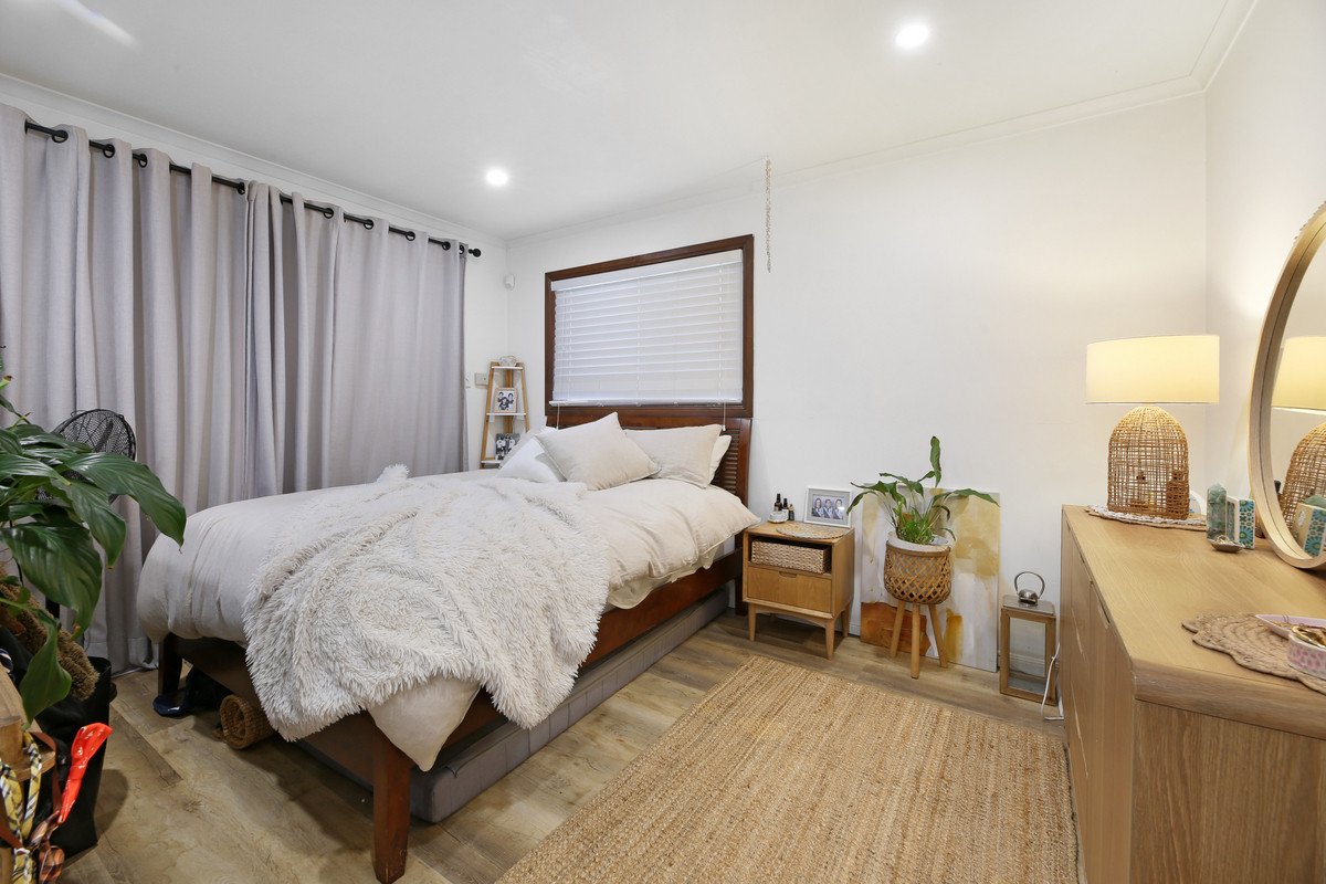 186 West Burleigh Road Burleigh Heads 19