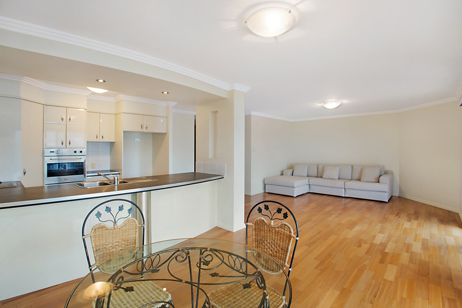 18/62 Garrick Street COOLANGATTA 5