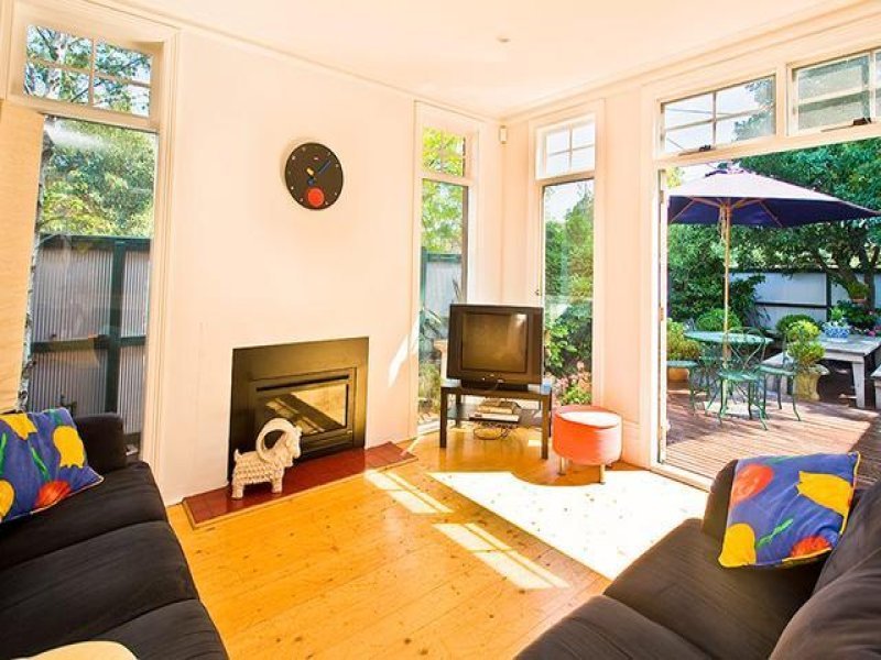 Gallery: 187 Liardet Street