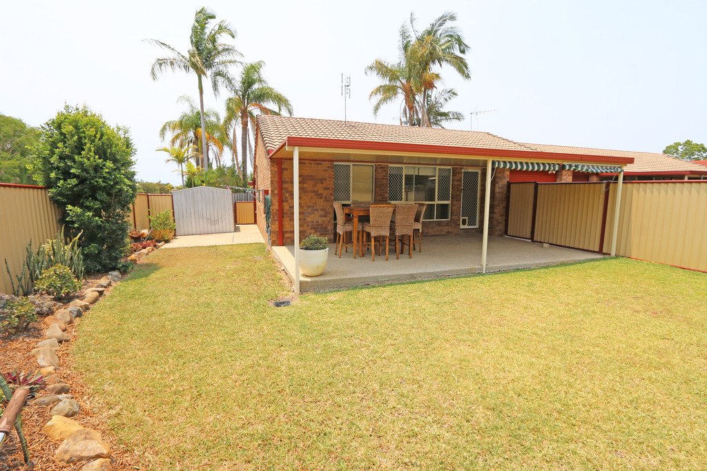 1/87 Olsen Avenue LABRADOR 1