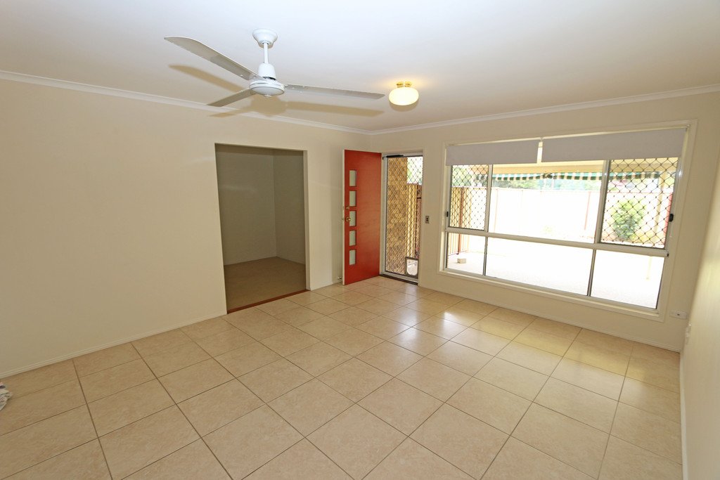 1/87 Olsen Avenue LABRADOR 2