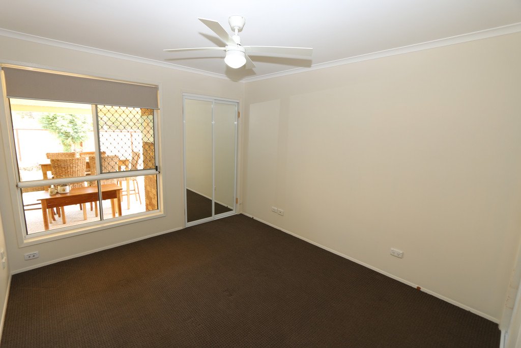 1/87 Olsen Avenue LABRADOR 10