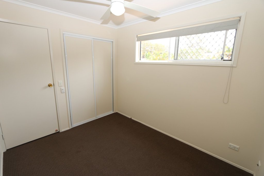 1/87 Olsen Avenue LABRADOR 11