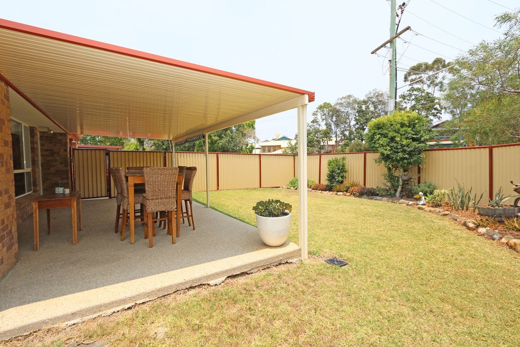 1/87 Olsen Avenue LABRADOR 13
