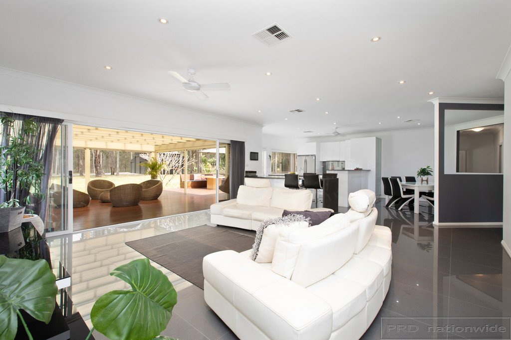 187 Parish Drive THORNTON 7