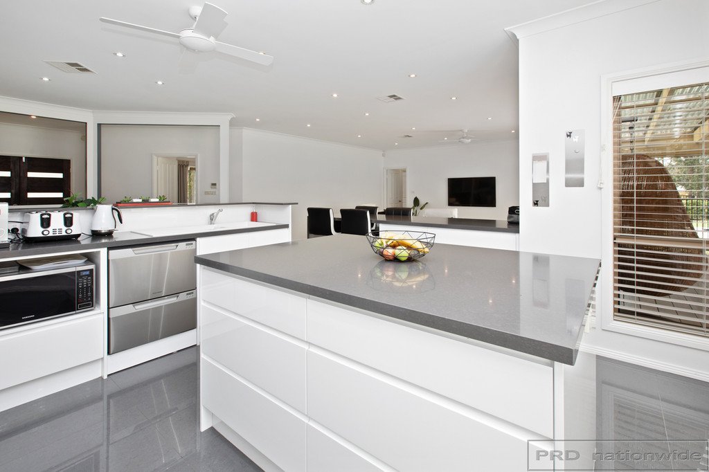 187 Parish Drive THORNTON 12