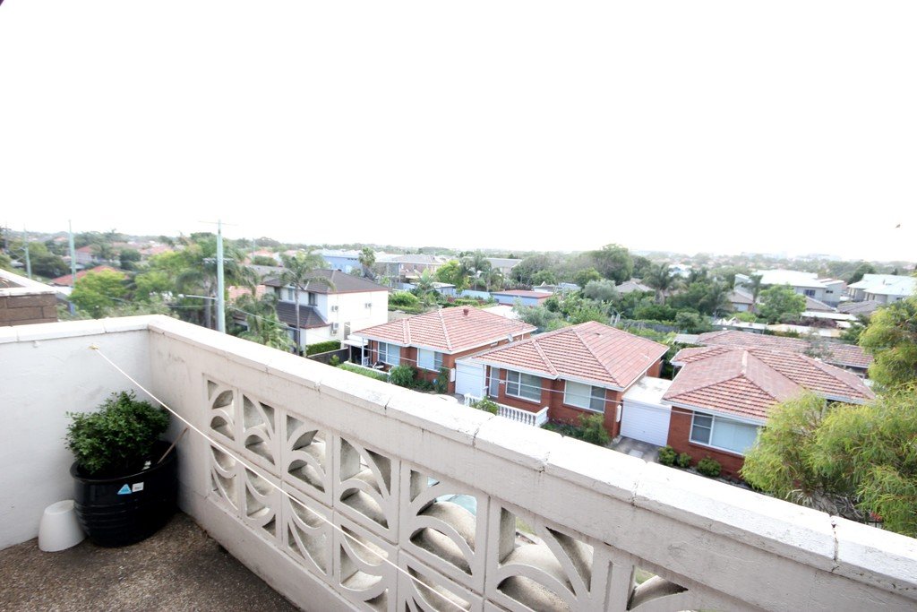 187 President Avenue MONTEREY 6