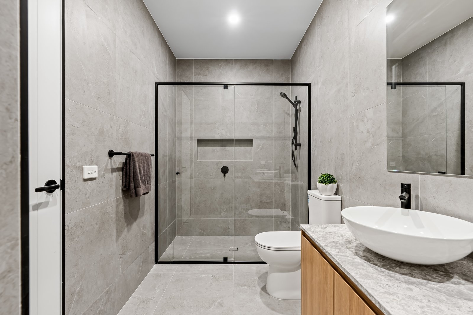 Real Estate and Property in 187B Bell Street, Coburg, VIC