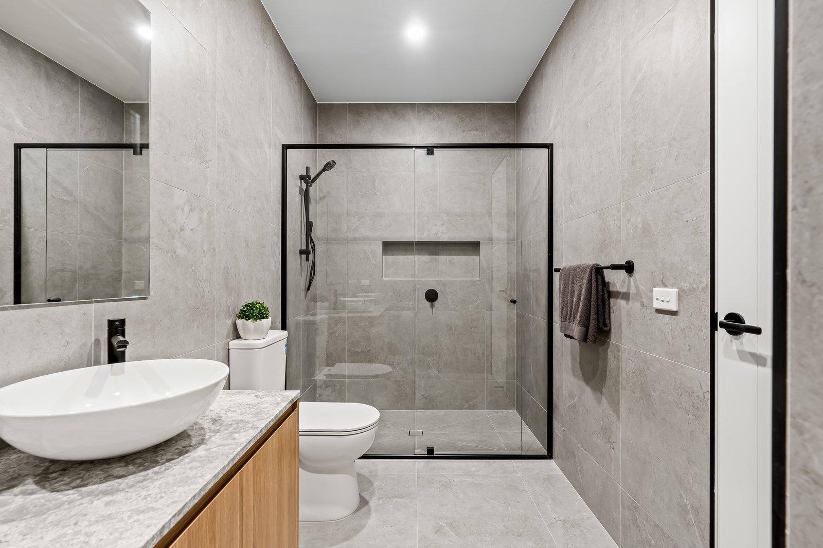 Real Estate and Property in 187c Bell Street, Coburg, VIC