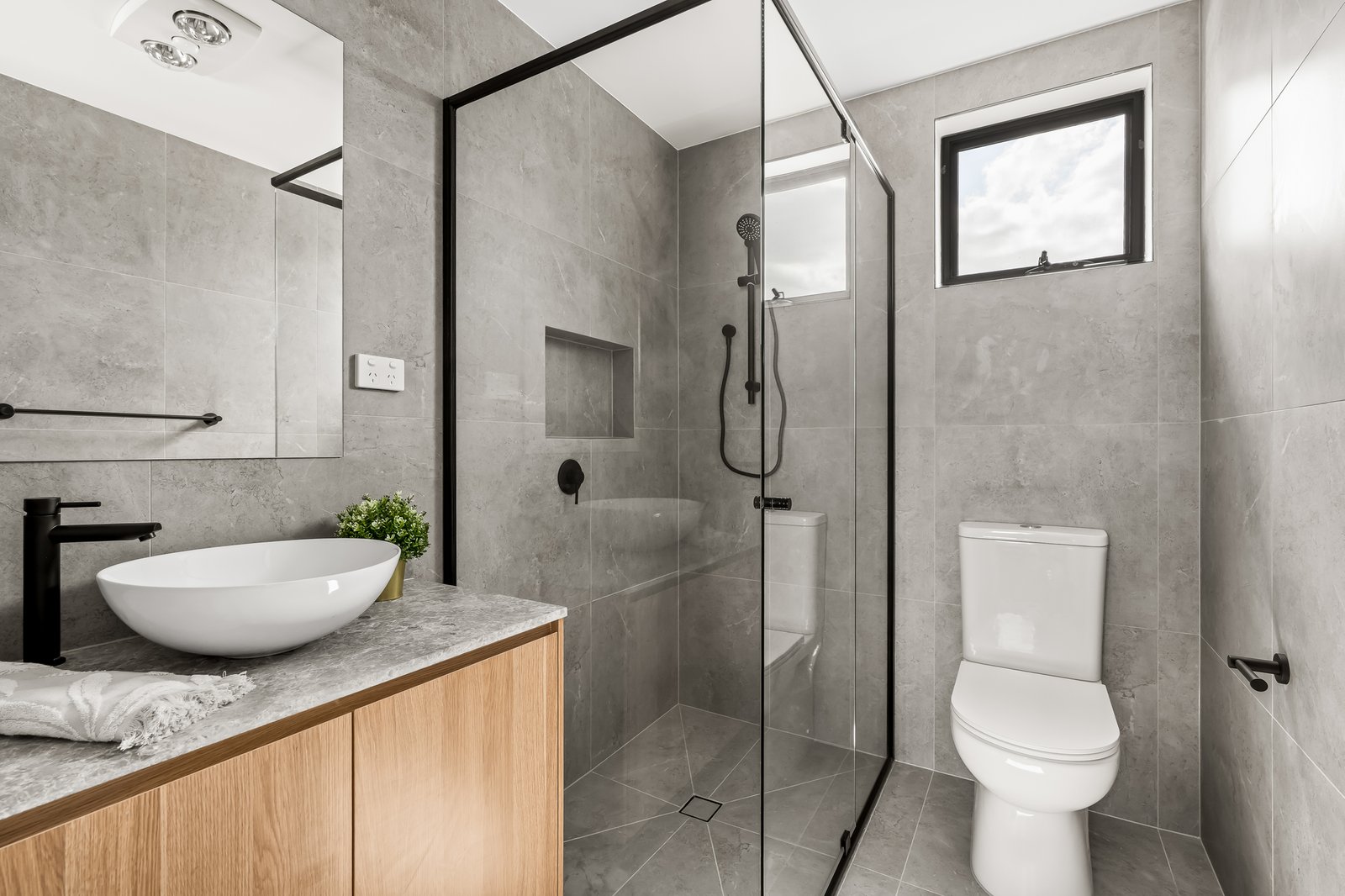 Real Estate and Property in 187c Bell Street, Coburg, VIC