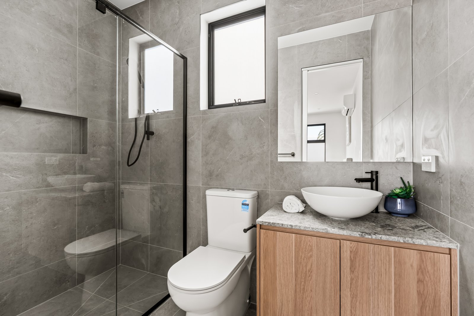 Real Estate and Property in 187c Bell Street, Coburg, VIC