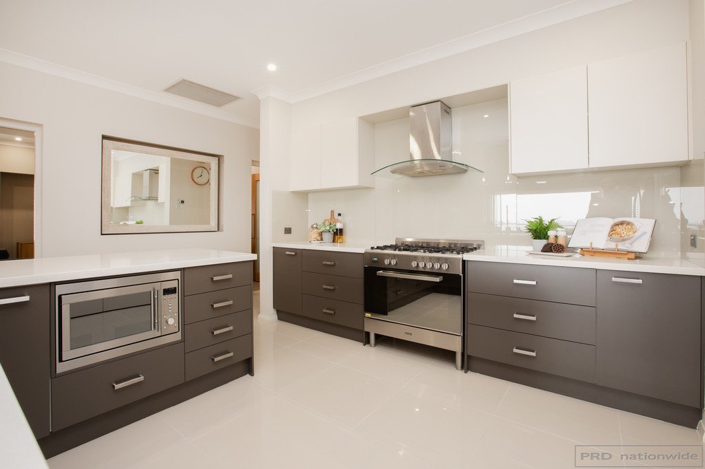 188 Bolwarra Park Drive BOLWARRA HEIGHTS 4