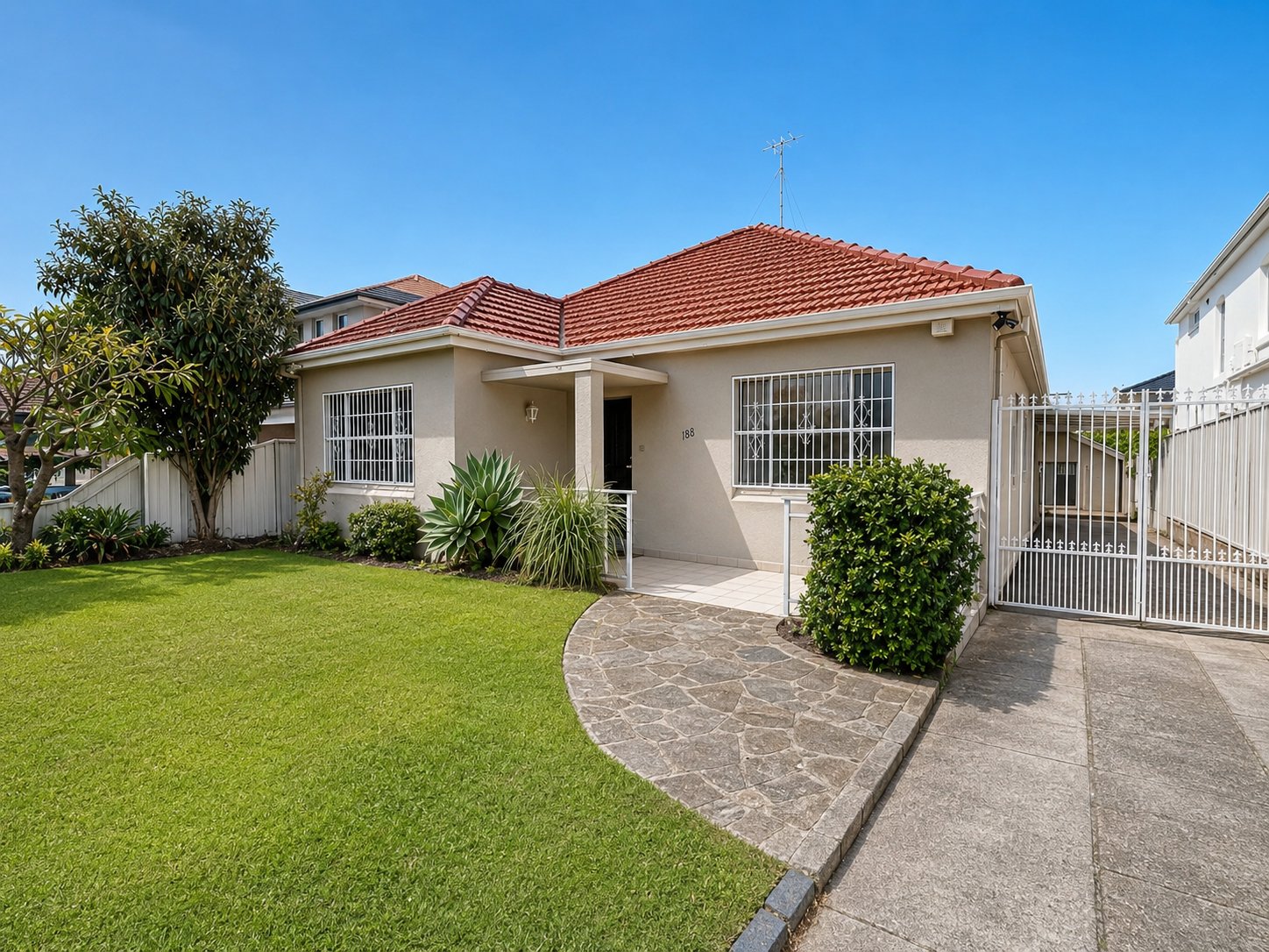 188 Bunnerong Road EASTGARDENS 1