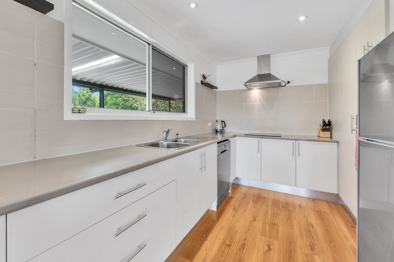 188 Cotlew Street ASHMORE 8