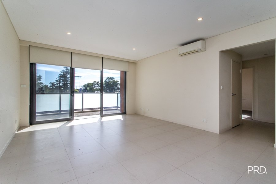 18/8 John Tipping Grove Penrith 2