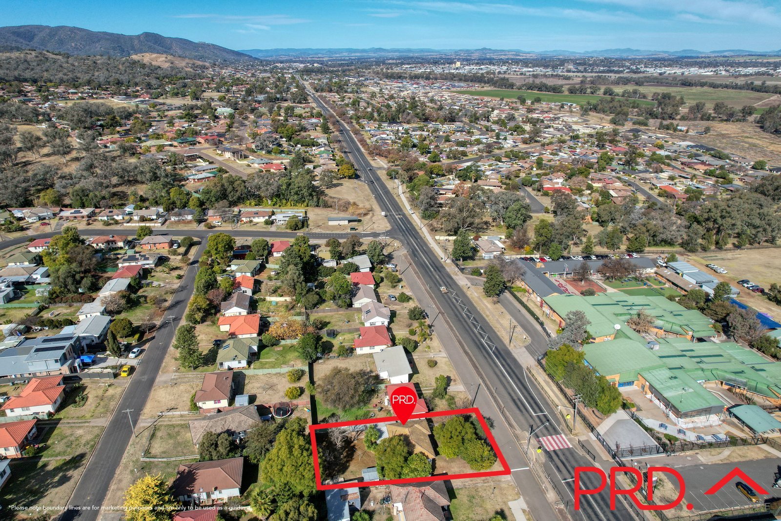 188 Manilla Road TAMWORTH 7