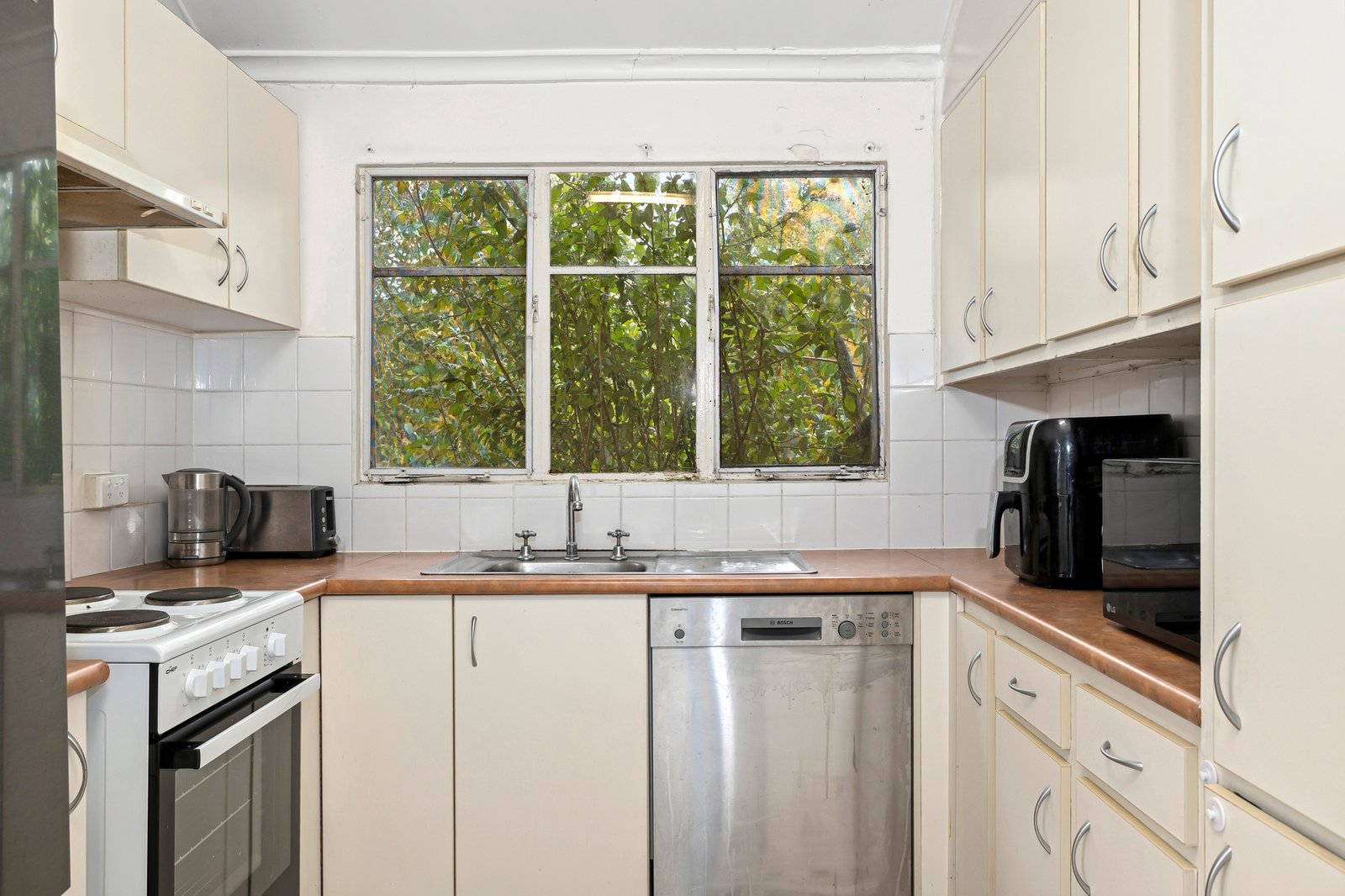 Gallery: 188 Power Avenue