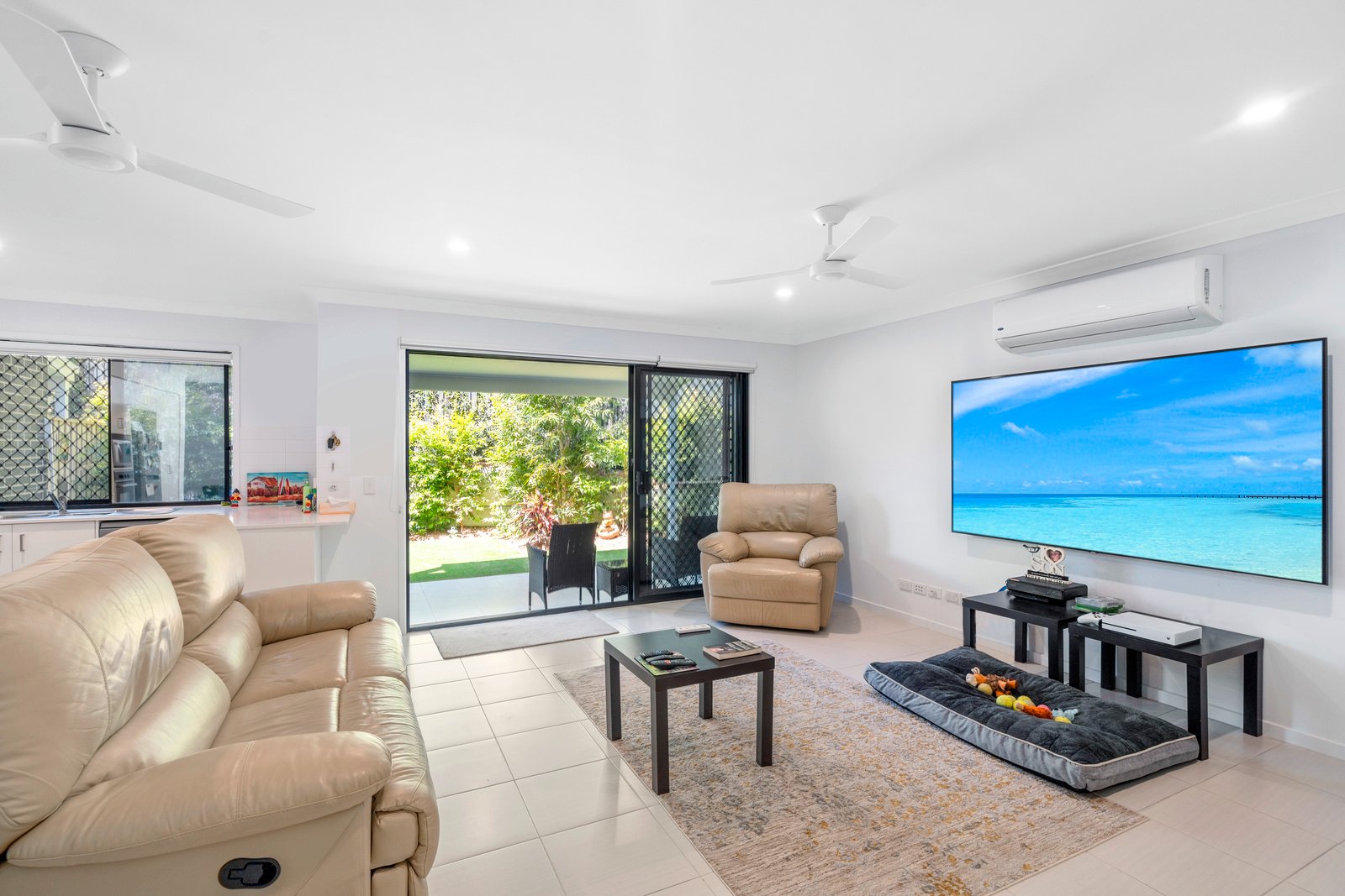 9 Border Drive North CURRUMBIN WATERS QLD 4223