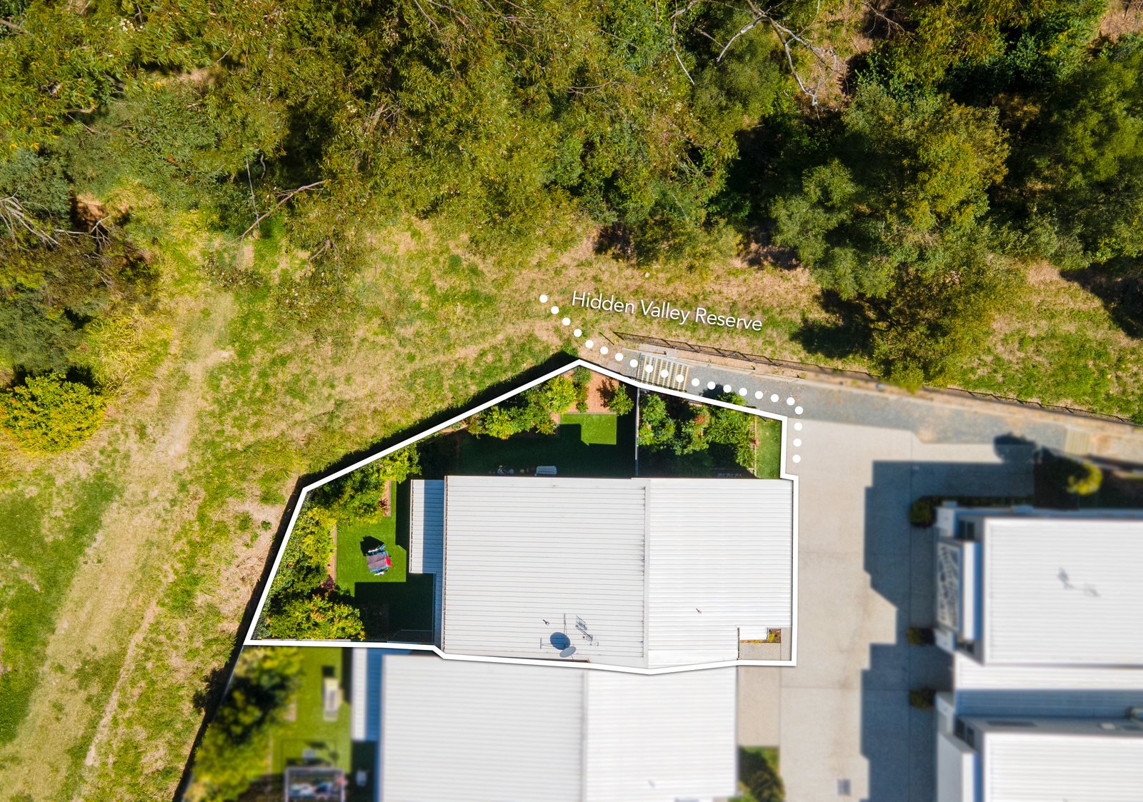 18/9 Border Drive North CURRUMBIN WATERS 4