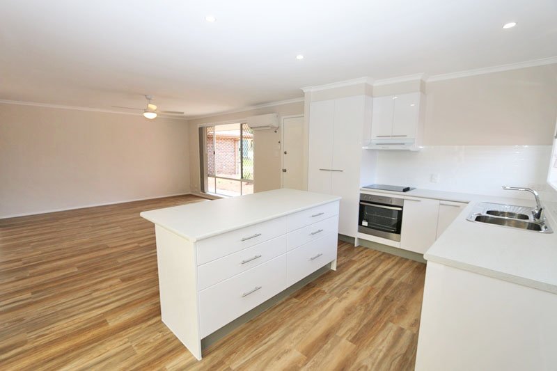 1/89 Corunna Crescent ASHMORE 4