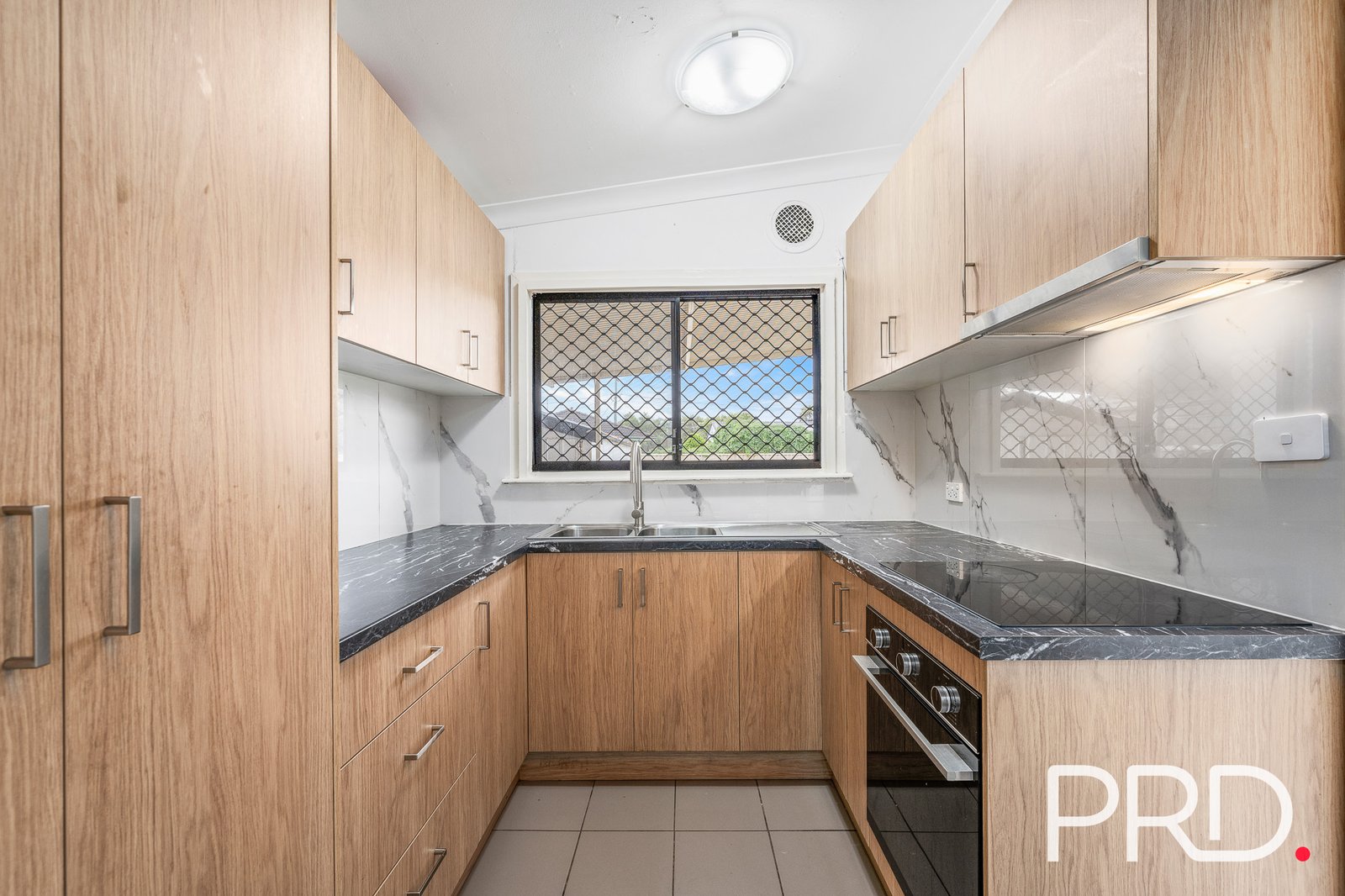 189 Hoxton Park Road CARTWRIGHT 4