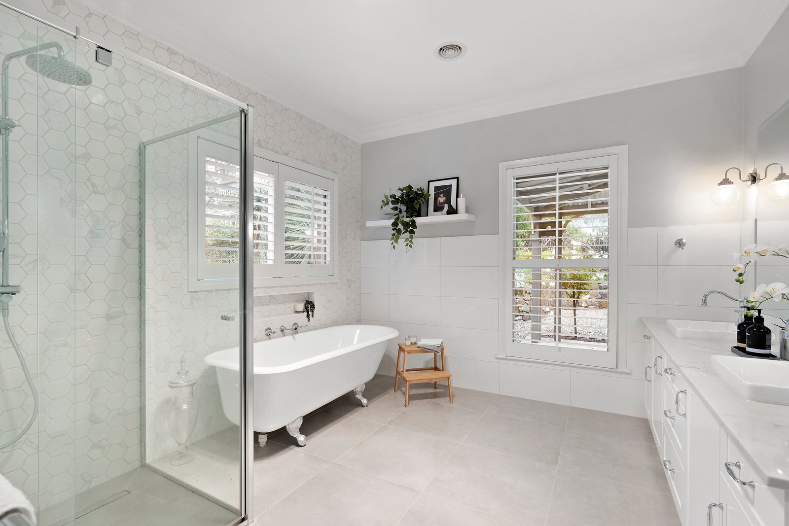 Real Estate and Property in 189 Old Eltham Road, Lower Plenty, VIC